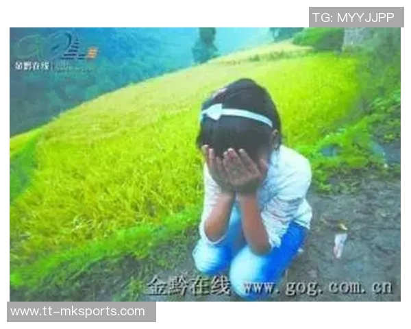 小兰在绿茵场上的足球梦想与成长之路